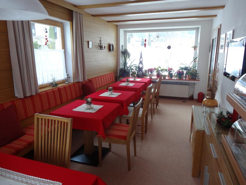Haus Karl'S Ruh Bed & Breakfast Ehrwald Ngoại thất bức ảnh