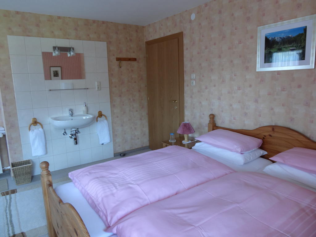 Haus Karl'S Ruh Bed & Breakfast Ehrwald Phòng bức ảnh