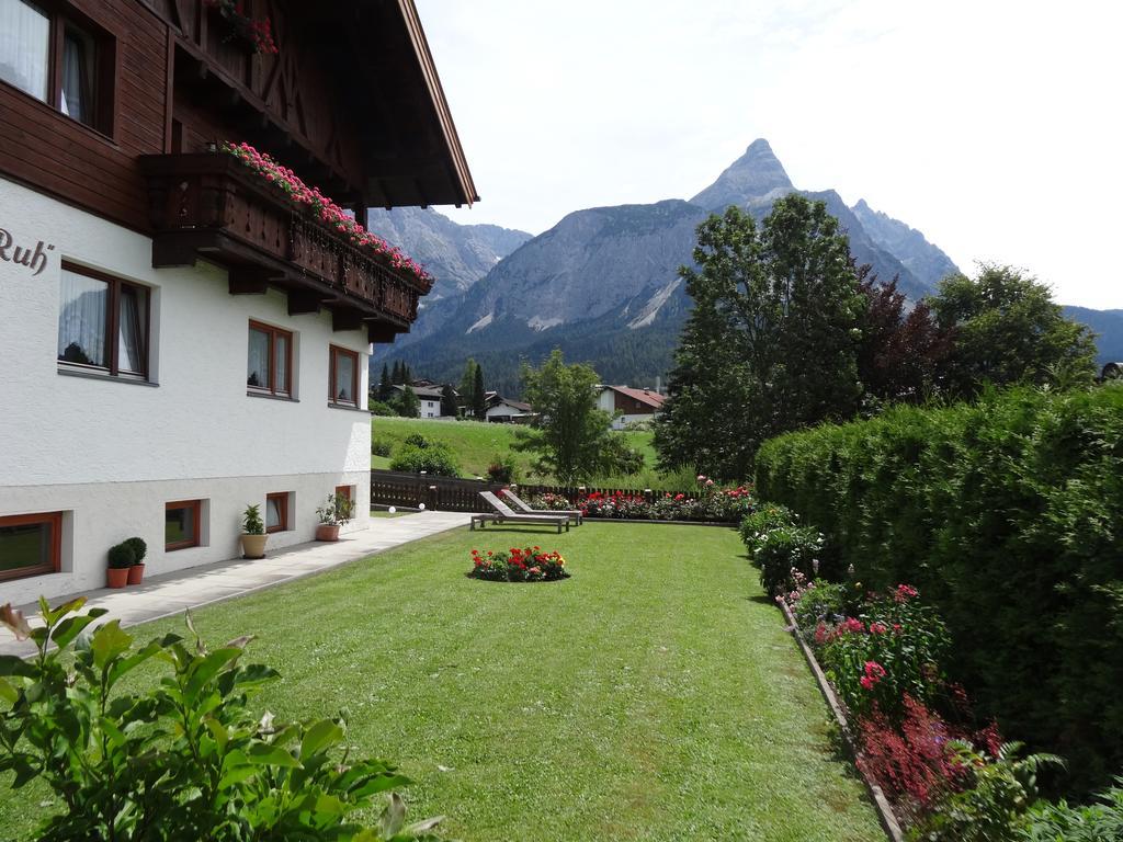 Haus Karl'S Ruh Bed & Breakfast Ehrwald Ngoại thất bức ảnh